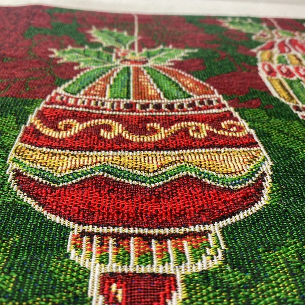 Beautiful Christmas Woven Tapestry Table Runner Green Red Gold Holiday‎ Decor